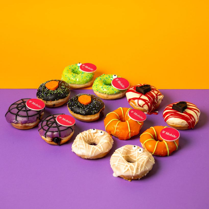 Halloween Office Box XL – 60 Mini-Donuts mit Logo (VG)